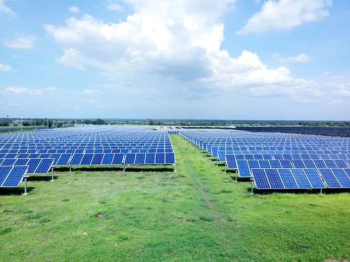 Utility Solar Power Plant in Global Grid